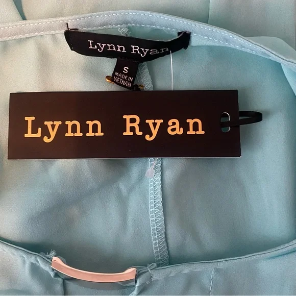 Lynn Ryan Women’s Blouse Size S - Picture 3 of 5